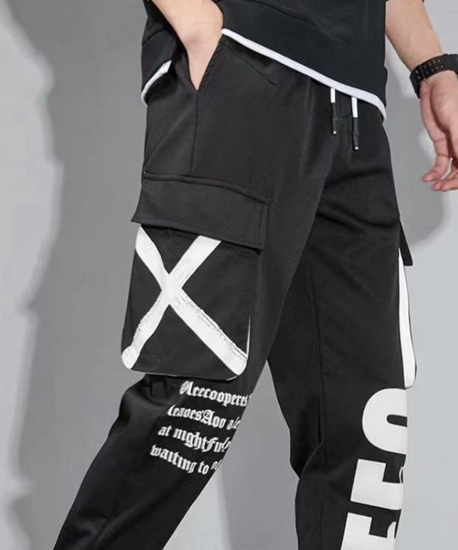 Męskie spodnie cargo z ozdobną klamrą