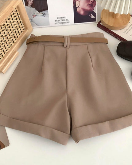 Damskie szorty eleganckie z podwijanymi nogawkami i paskiem