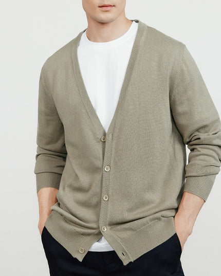 Męski sweter typu kardigan zapinany na guziki z dekoltem w serek