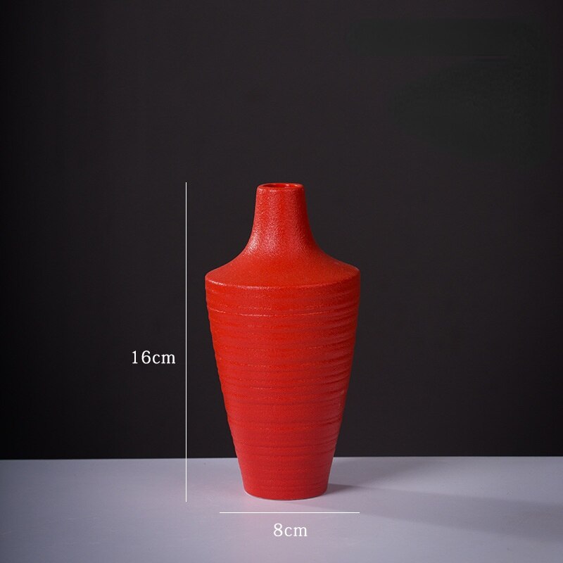Wazon ceramiczny w czerwonym kolorze