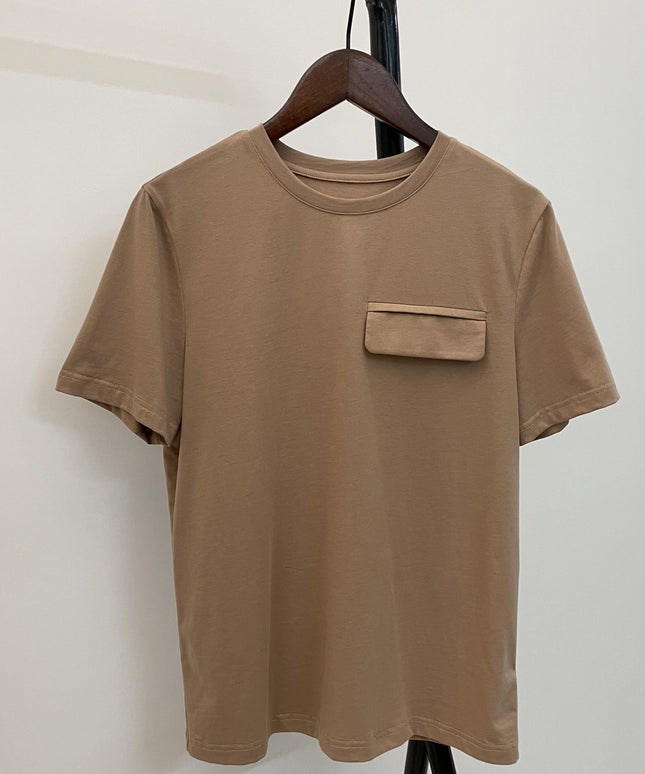 Damski T-shirt oversize klasyczny z klapką