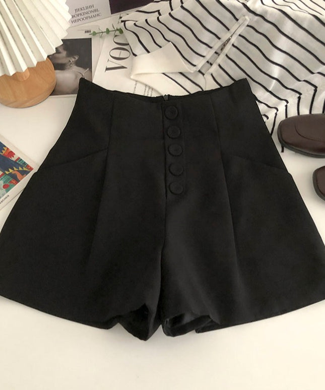 Damskie szorty eleganckie z ozdobnymi guzikami