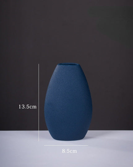 Wazon ceramiczny w granatowym kolorze