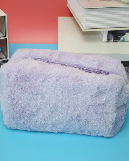 Kosmetyczka pluszowa z futerkiem