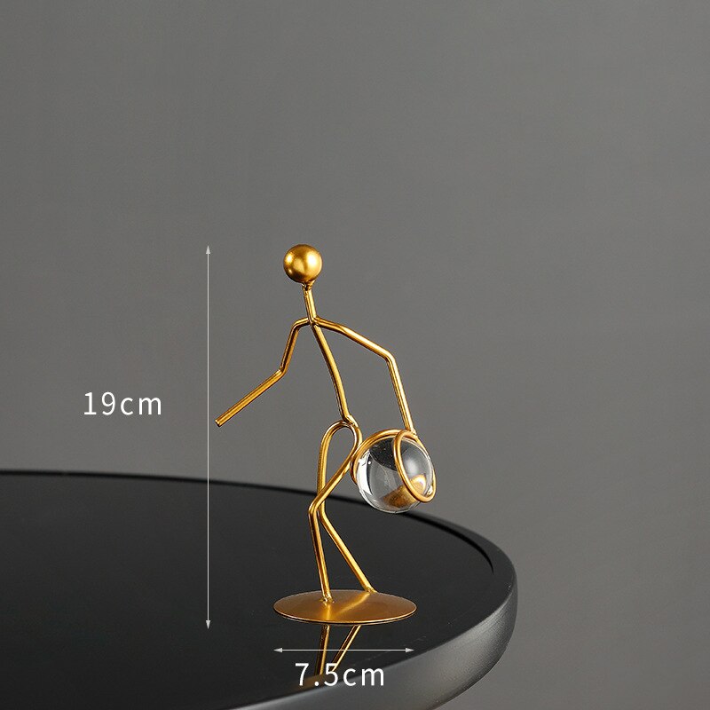 Figurka dekoracyjna ludzik złoty wysokość 19-25 cm