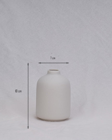 Wazon prosty dekoracyjny w jasnych kolorach
