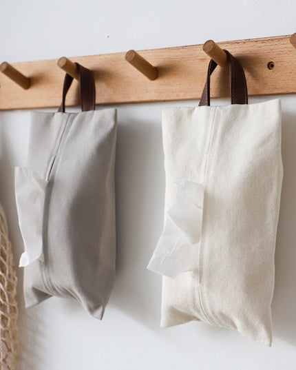 Pudełko na chusteczki z zawieszką w jasnych kolorach