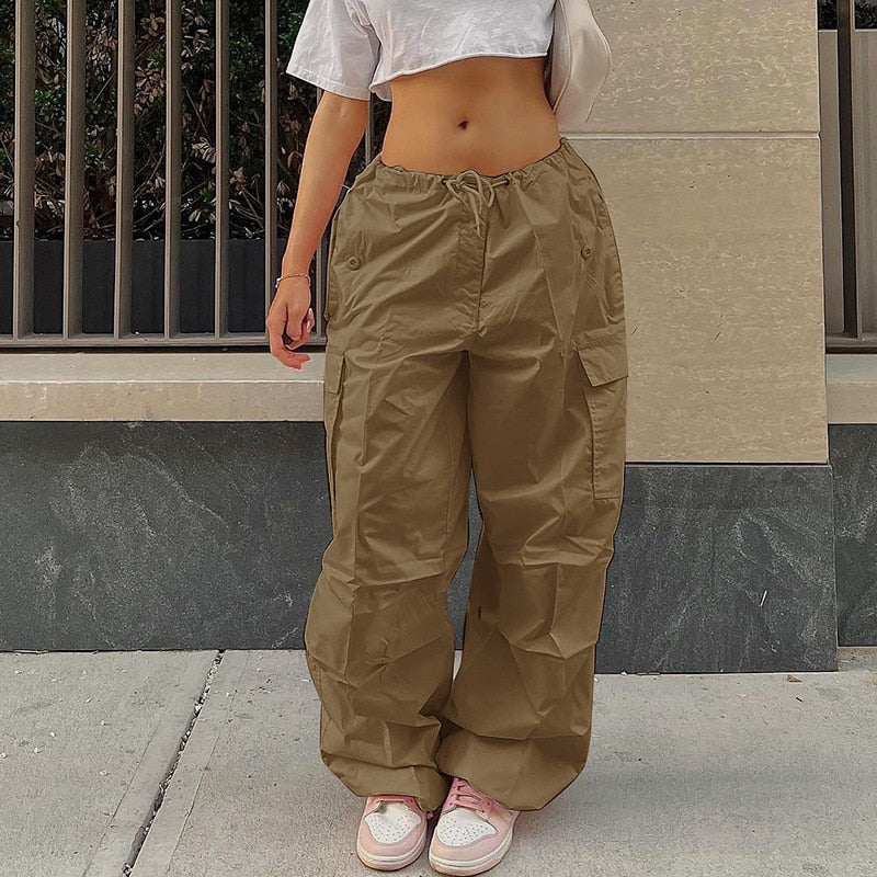 Damskie spodnie z cargo oversize