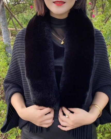 Damski sweter typu ponczo ze sztucznym futerkiem