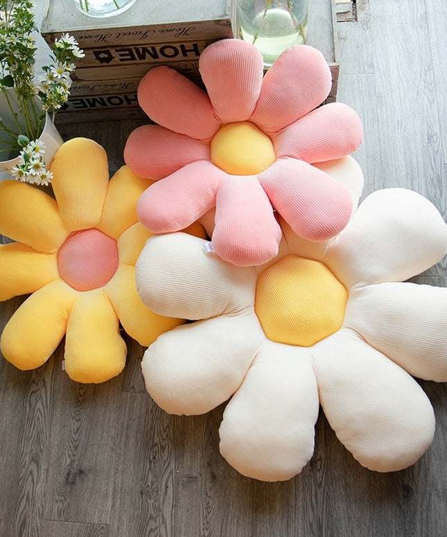 Poduszka dekoracyjna w kształcie stokrotki w jasnych kolorach