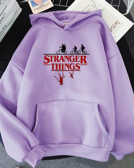 Damska bluza z kapturem z napisem STRANGER THINGS