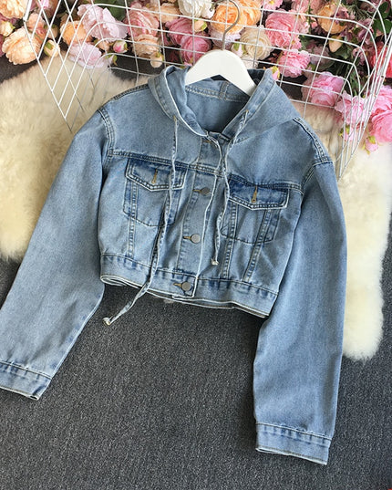 Damska kurtka jeansowa krótka z kapturem