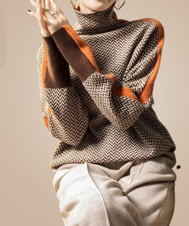 Damski sweter typu golf z kolorową lamówką