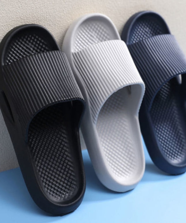 Modne antypoślizgowe klapki