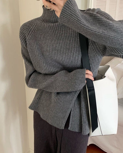 Damski sweter prążkowany z golfem zapinany na guzik