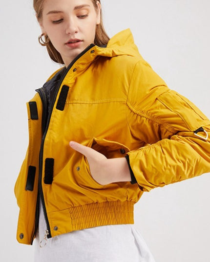 Damska kurtka przejściowa o długości crop z kapturem