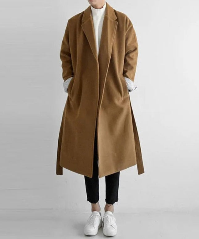 Męski klasyczny zimowy płaszcz o prostym kroju z wiązaniem