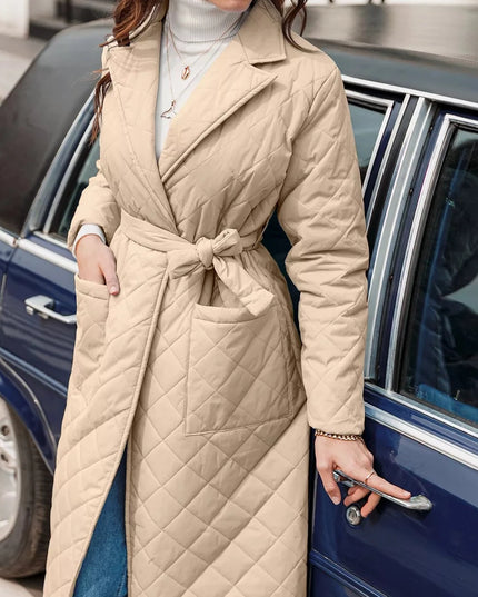 Damski płaszcz pikowany z kieszeniami