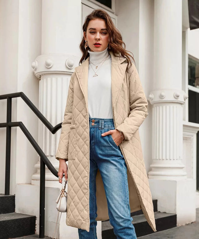 Damski płaszcz pikowany z kieszeniami