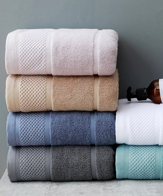 Ręcznik saunowy bawełniany chłonny z eleganckim wykończeniem