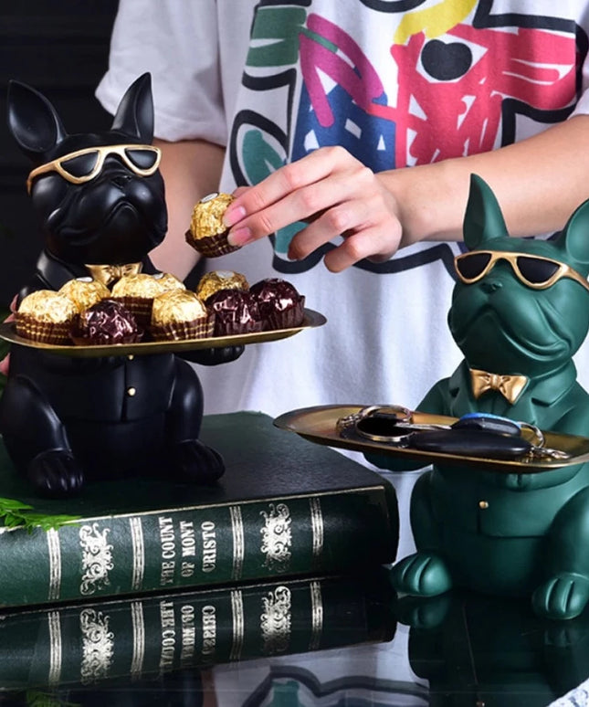 Figurka funkcjonalna buldog francuski z dużą tacą