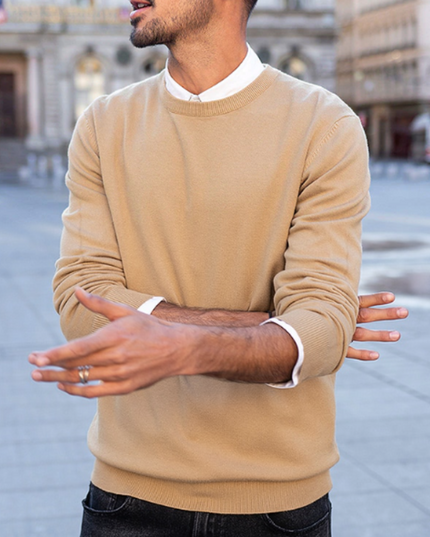 Męski sweter z dekoltem w łódkę o dopasowanym kroju