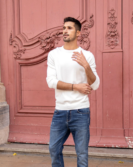 Męski sweter z dekoltem w łódkę o dopasowanym kroju