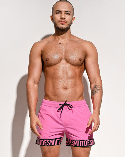 Męskie szorty kąpielowe z napisami na nogawkach